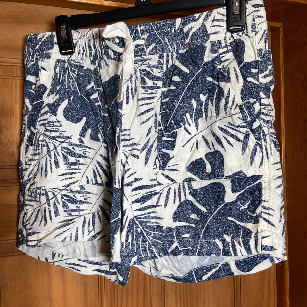 Womens Nautica Shorts, Size M, Blue/Cream Pattern